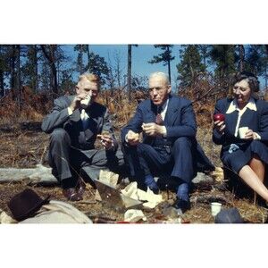 Kodak Slide 1940s Red Border Kodachrome 3 People Having Lunch In The Woods